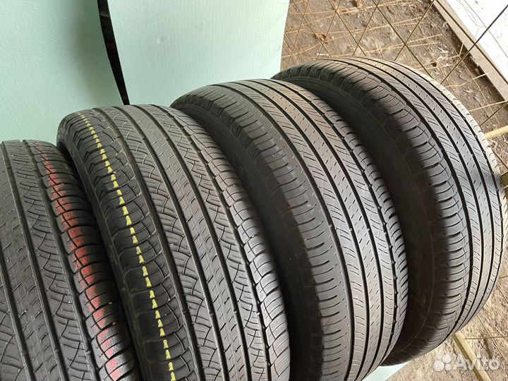Michelin Latitude Tour HP 215/65 R16