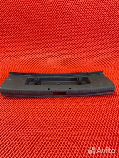 Обшивка багажника задняя Skoda Octavia 5E cjza