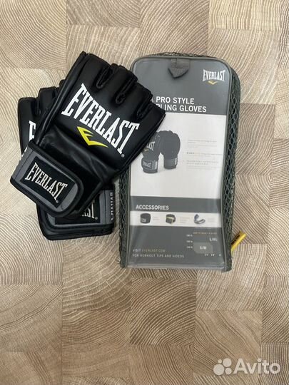 Боксерские перчатки everlast