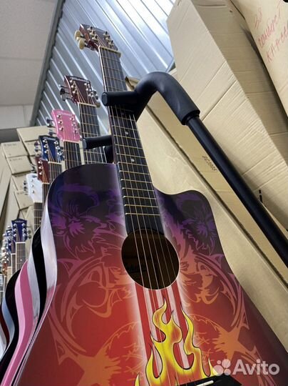 Акустическая гитара с рисунком