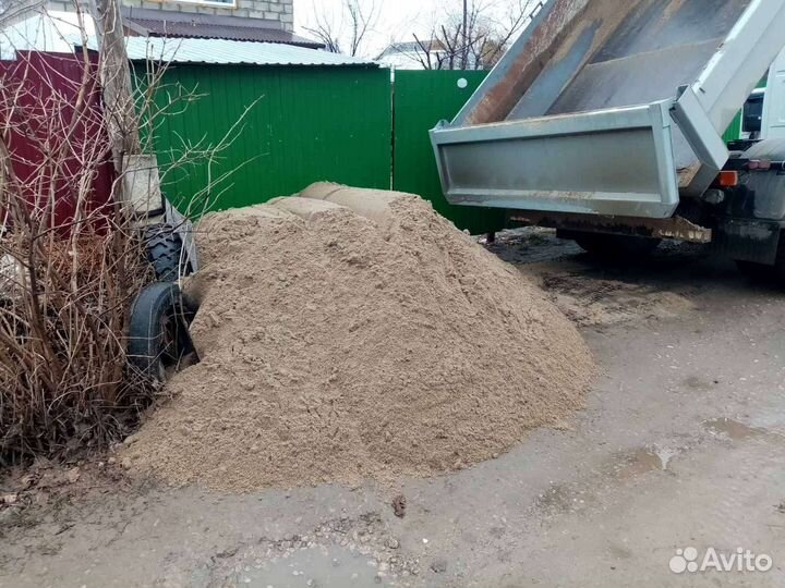 Доставка песка/щебня/чернозема.от 1т