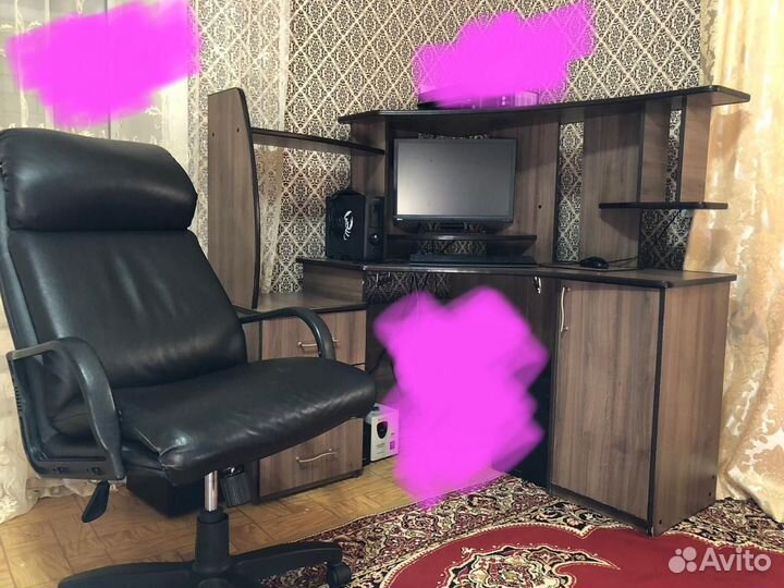 Компьютерный стол и стул