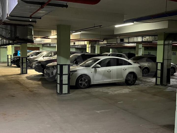 Машиноместо, 18 м²