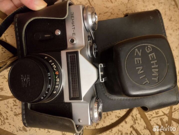 Плёночные фотоаппараты Зенит Е и Зоркий 10 СССР