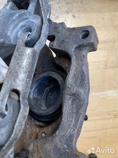 Суппорта в сборе оригинал Volvo