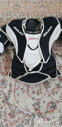 Нагрудник вратарский Bauer