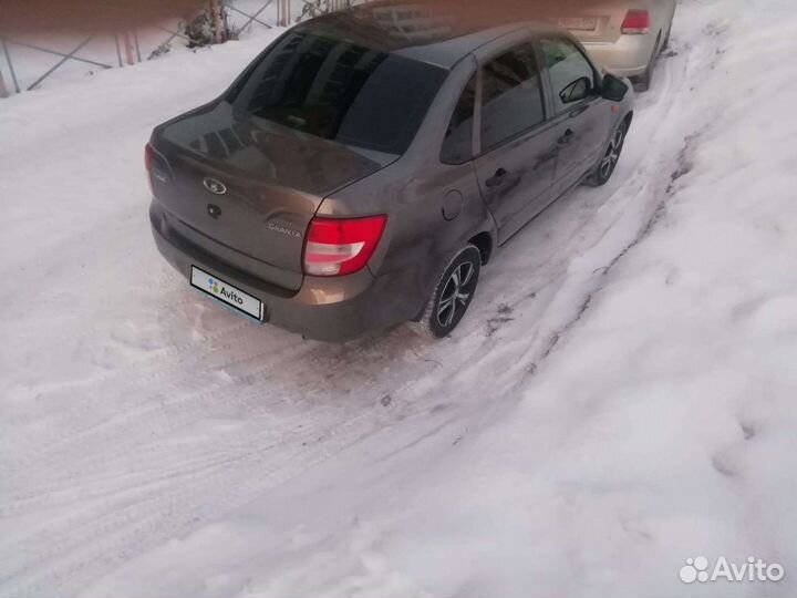 LADA Granta 1.6 МТ, 2015, 140 000 км