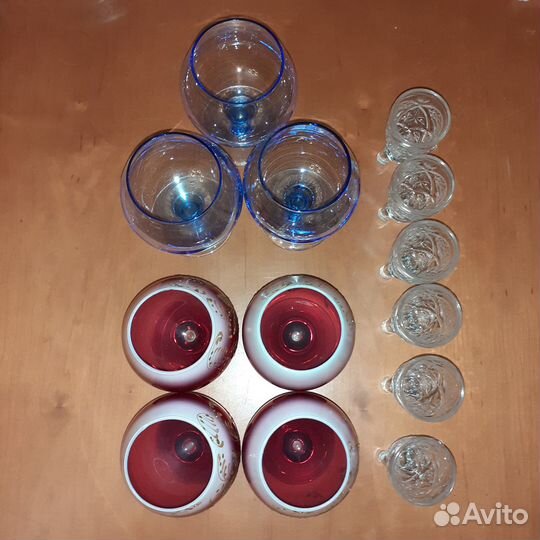 Вазы, бокалы, рюмки цветное стекло, хрусталь