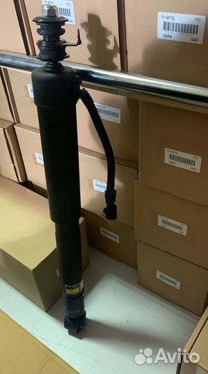 Задний амортизатор Lexus GX460