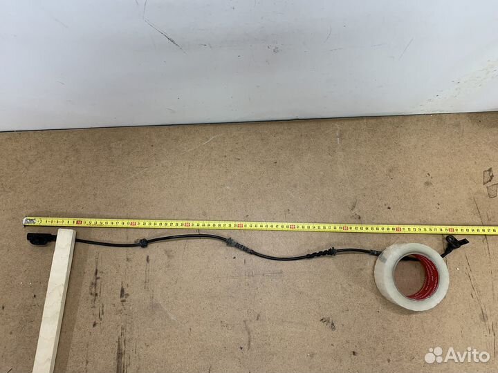 Датчик ABS переднего колеса Opel Corsa D