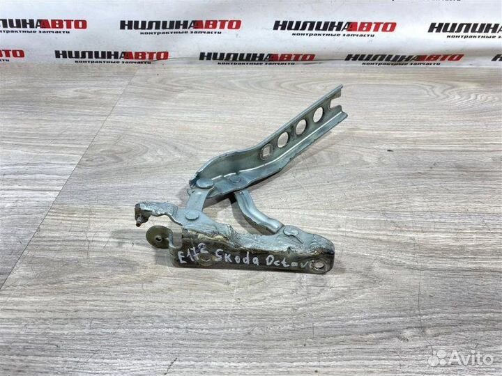 Петля капота левая Skoda Octavia A5 1Z 1.9 2009