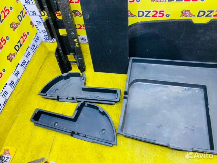 Ванночка в багажник задняя Toyota Corolla Fielder 145255