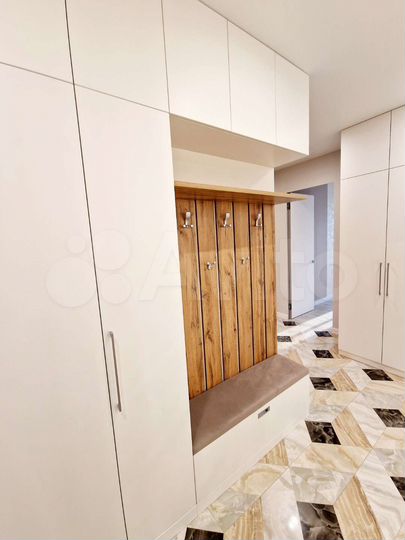 3-к. апартаменты, 90 м², 21/25 эт.