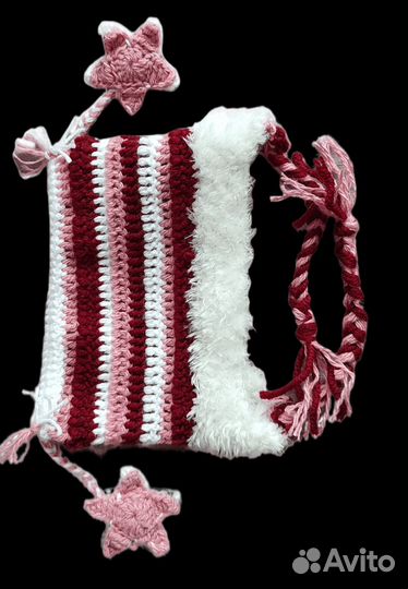 Вязанная шапка ручной работы со звёздочками