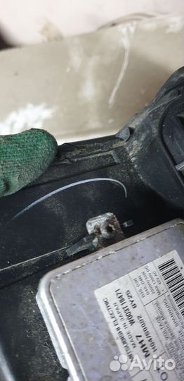 Ауди Q5 2010г фара правая ксенон