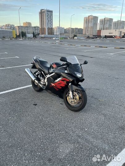 Honda CBR 600 F4