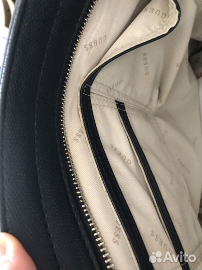 Сумка Guess состояние новой