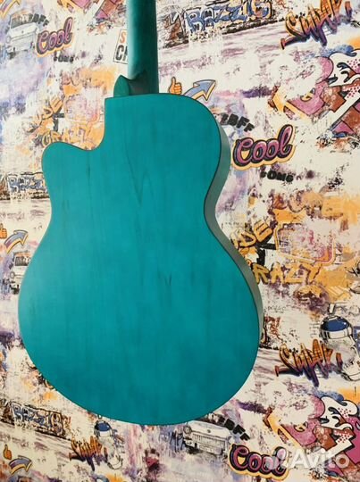 Акустическая гитара + аксессуар