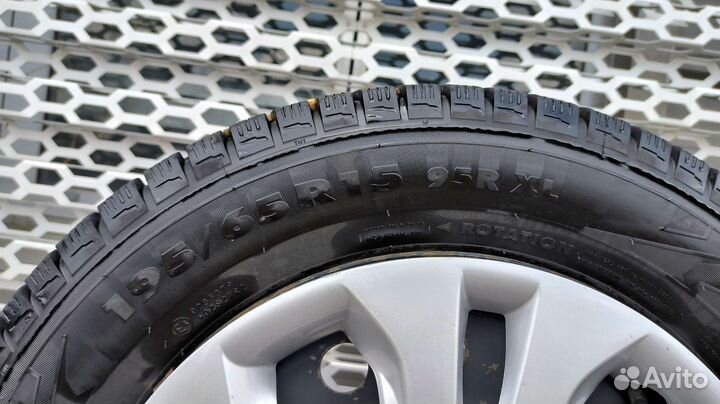 Колёса в сборе KIA r15 зимняя резина