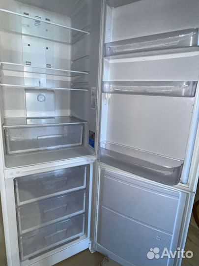 Холодильник бу indesit
