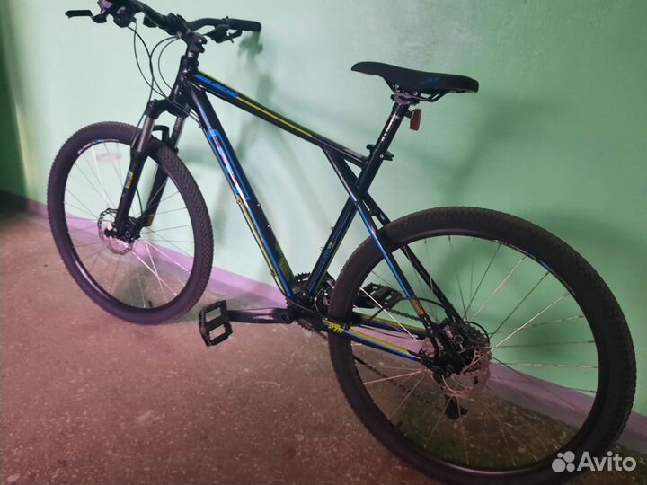 Велосипед GT avalanche sport 27.5