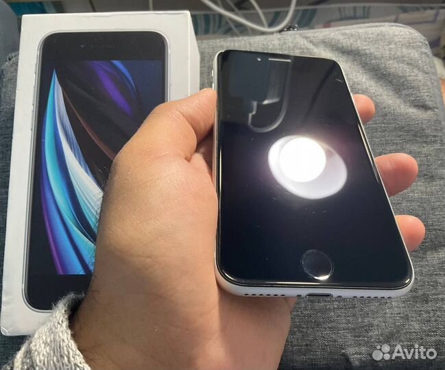 iPhone SE (2020), 128 ГБ