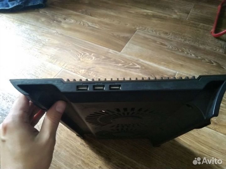 Подставка с охлаждением для ноутбука