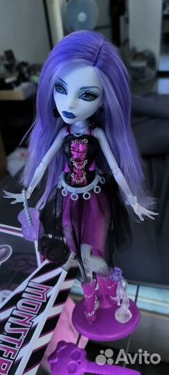 Кукла Монстер Хай Спектра Вондергейст