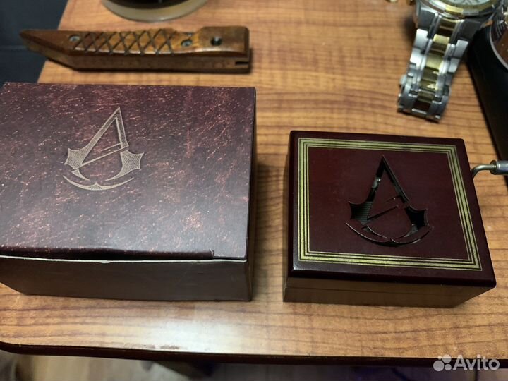 Шкатулка assassins creed unity