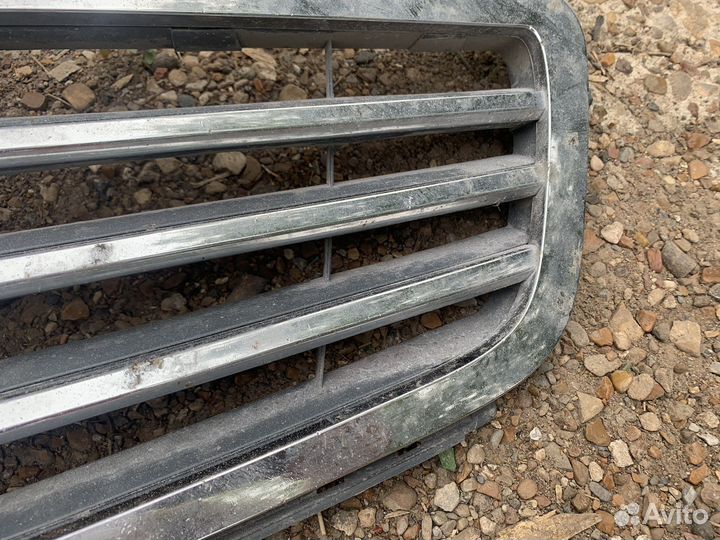 Решетка радиатора Mercedes C W204