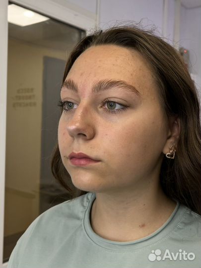 Мастер бровист