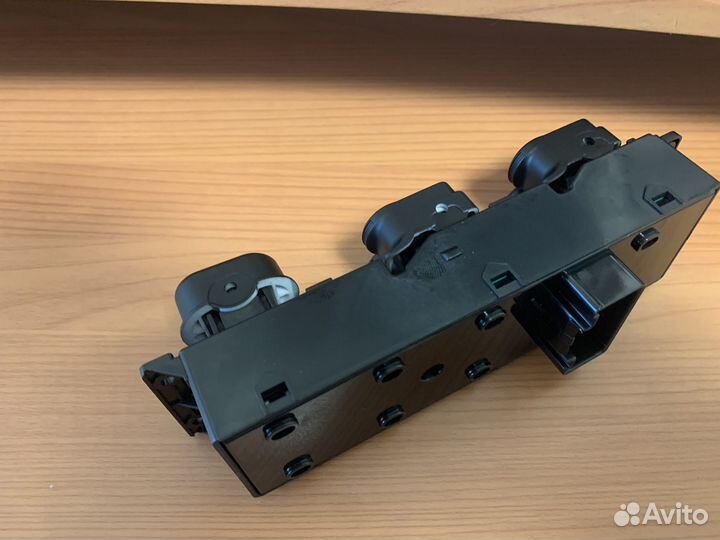 Блок управления стеклоподъемниками Хендай Солярис