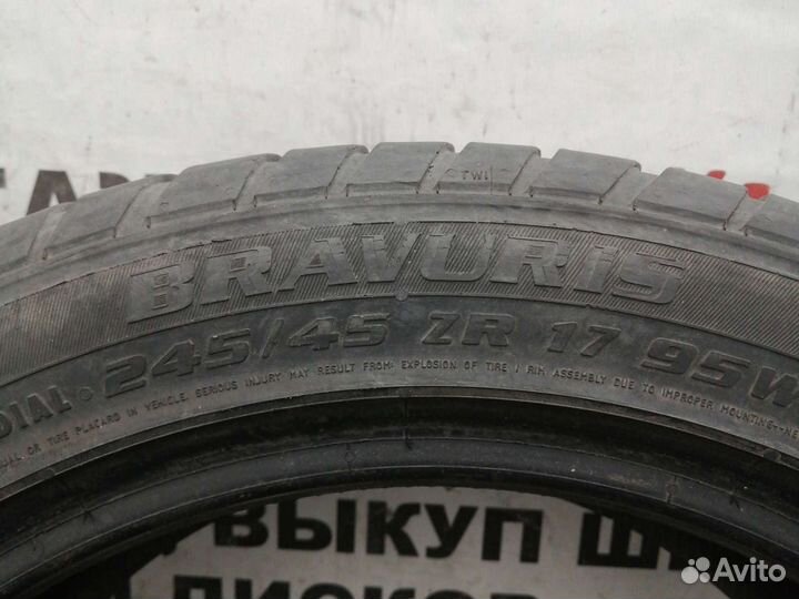 Barum Bravuris 245/45 R17