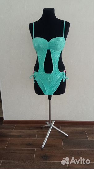 Купальник женский слитный