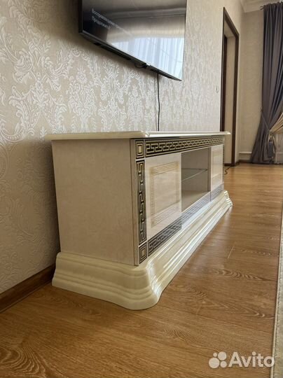 Тумба под телевизор