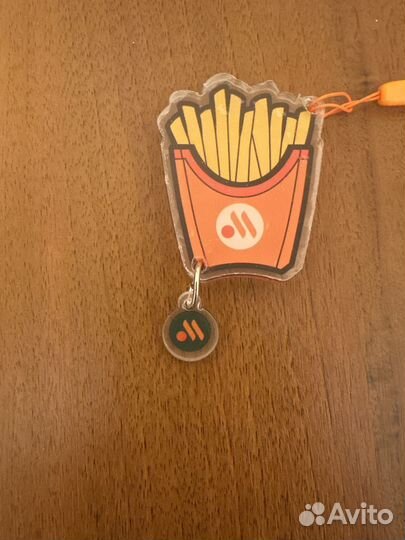 Брелок из вкусно точка