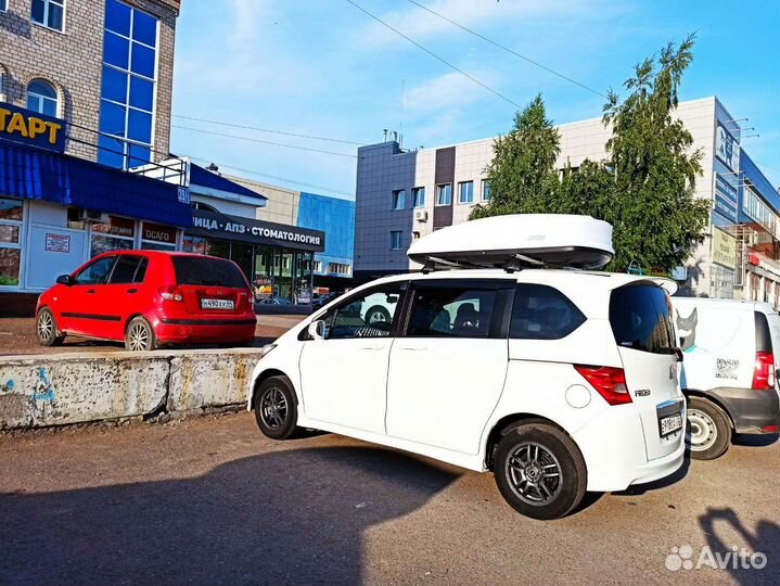 Багажник Поперечны на Honda Freed