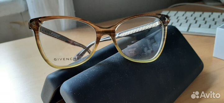 Оправа givenchy