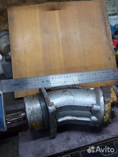 Гидронасос аксиально поршневой