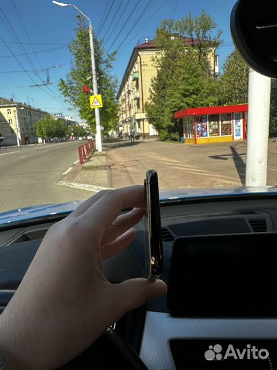 iPhone Xs, 64 ГБ