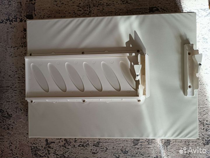 Пеленальный столик на кроватку универсальный