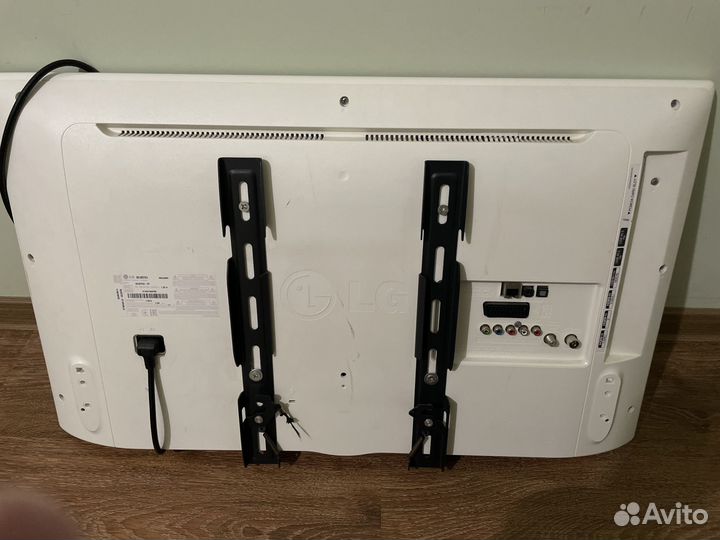 Телевизор LG 32LB572U-ZP