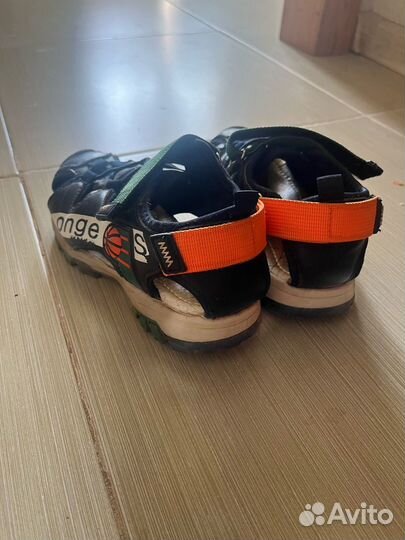 Сандали на мальчика 31