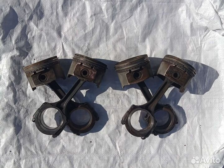 Поршни, шатуны с поршнями Рено Логан сандеро