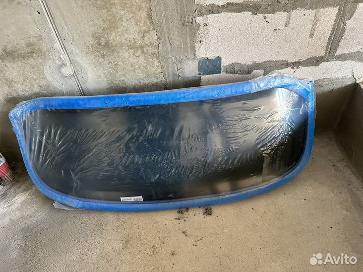 Заднее стекло porsche Cayenne 3E