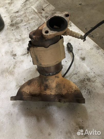 Коллектор выпускной правый / левый