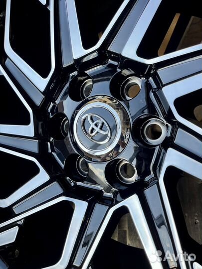 Диски Toyota Land Cruiser 300 R 22 кованные