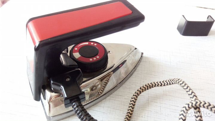 Утюг дорожный