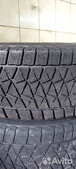 Bridgestone Blizzak DM-V2 235/65 R18 106S