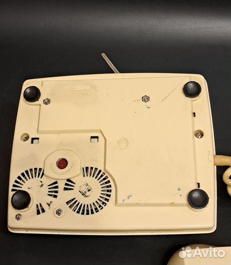 Гербовый телефон СССР